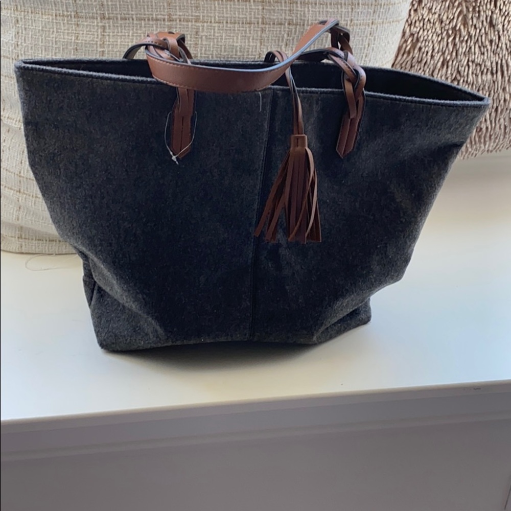 Large tote - Picture 5 of 9